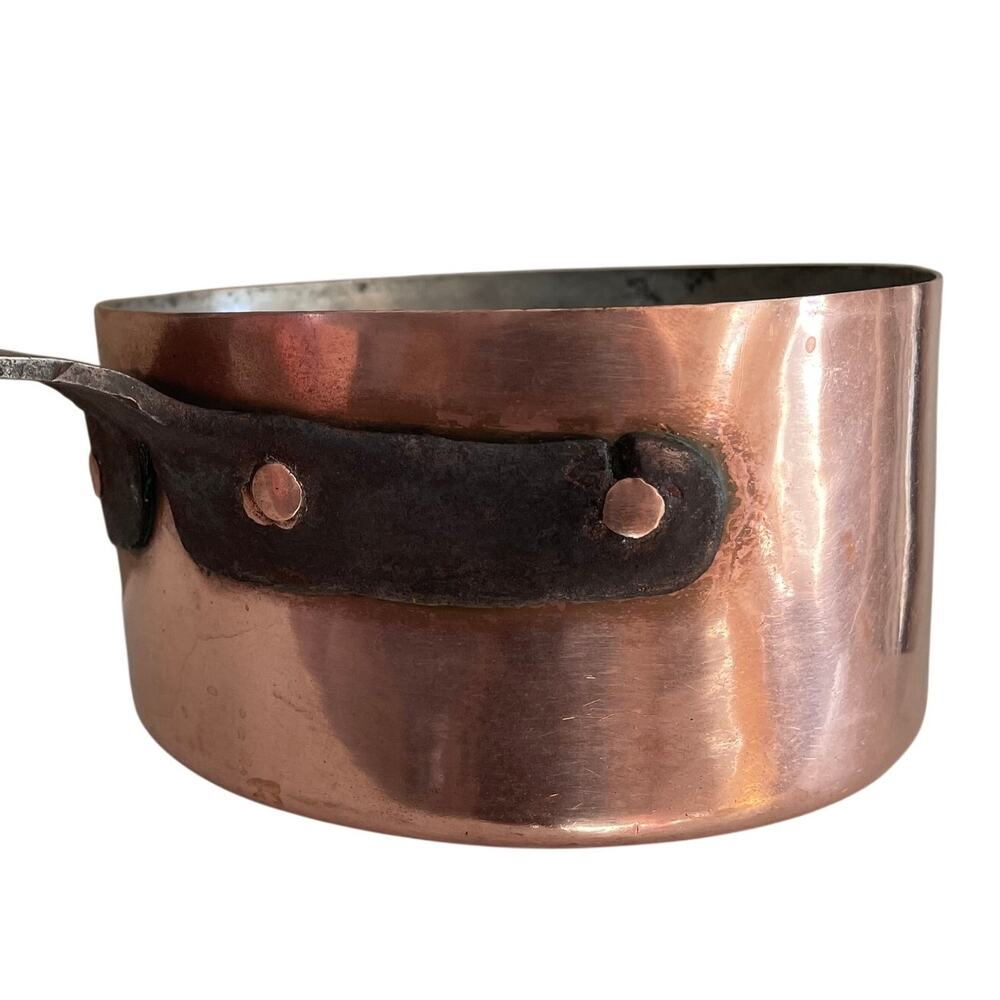 Vintage French Copper Saucepan with Cast Iron Handle - Picture 5 of 11